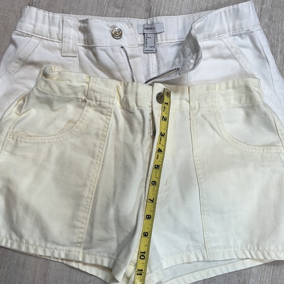 Forever 21 2 pairs shorts white and off-white - Picture 3 of 5